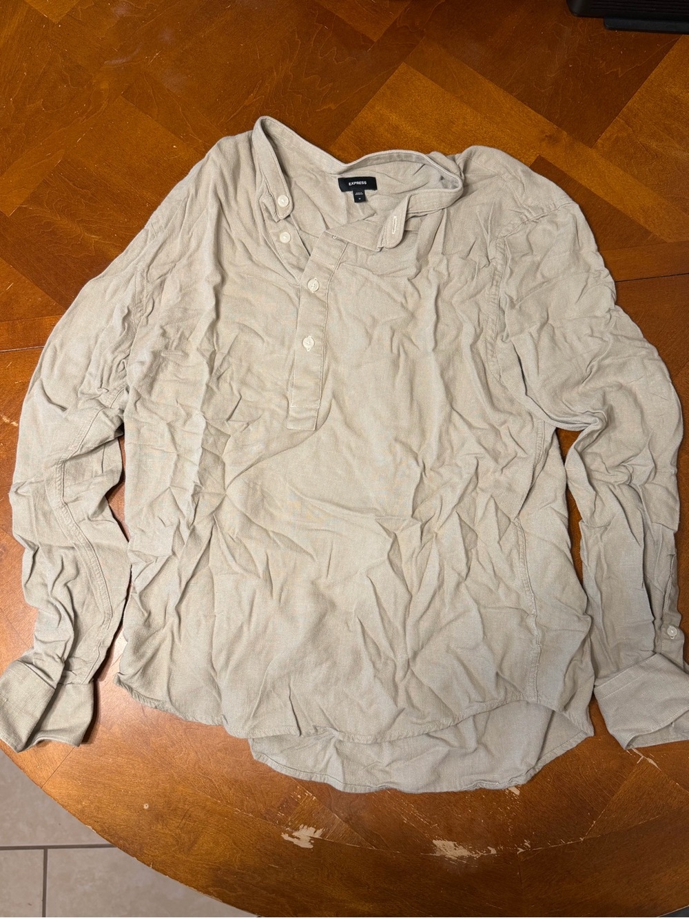 Express Men's Long-Sleeve Henley Shirt in Light Taupe Medium